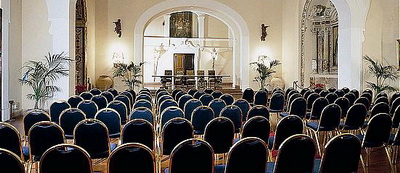 Organise conferences in Italy